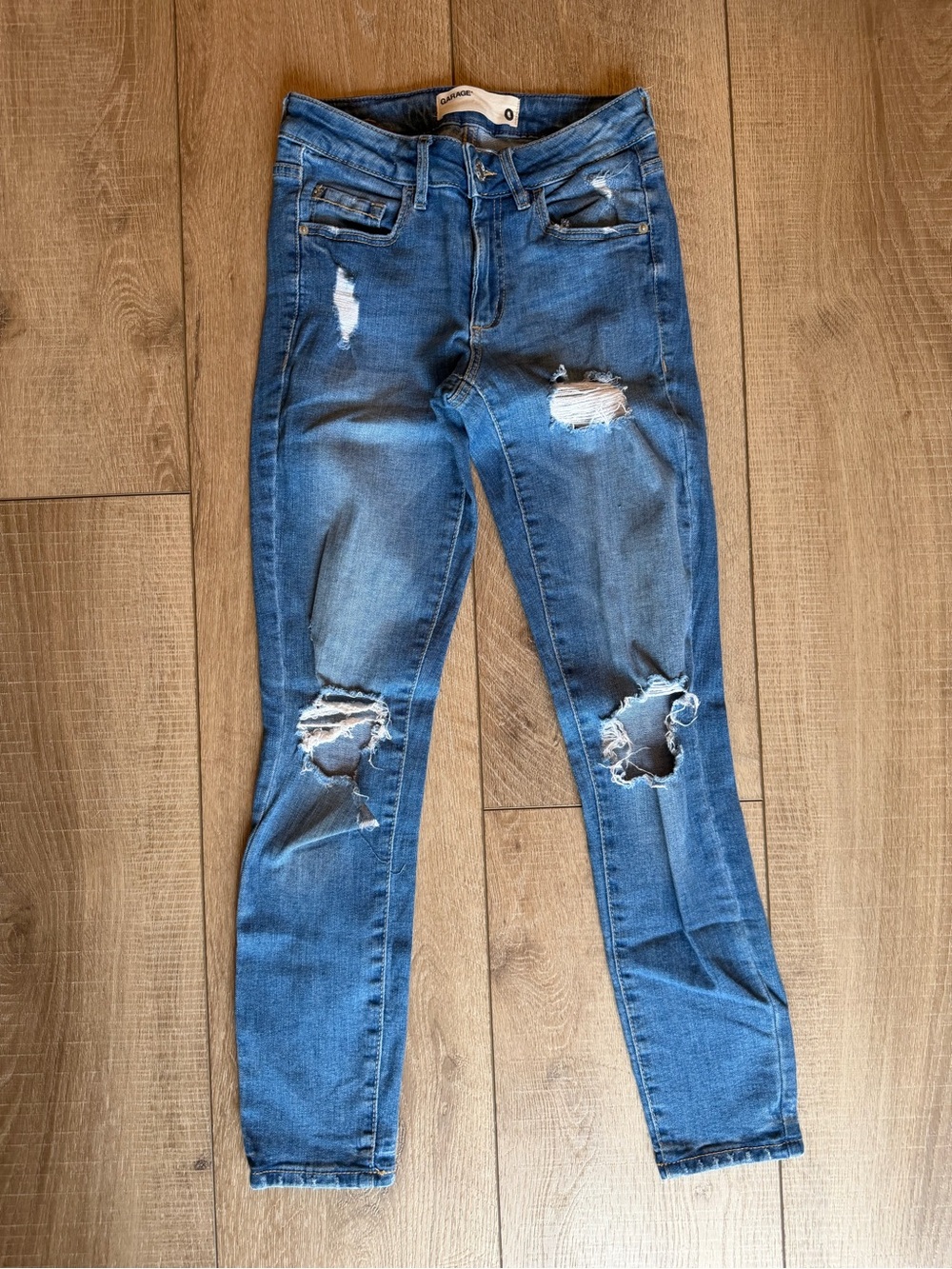 Garage Women's Distressed Skinny Jeans